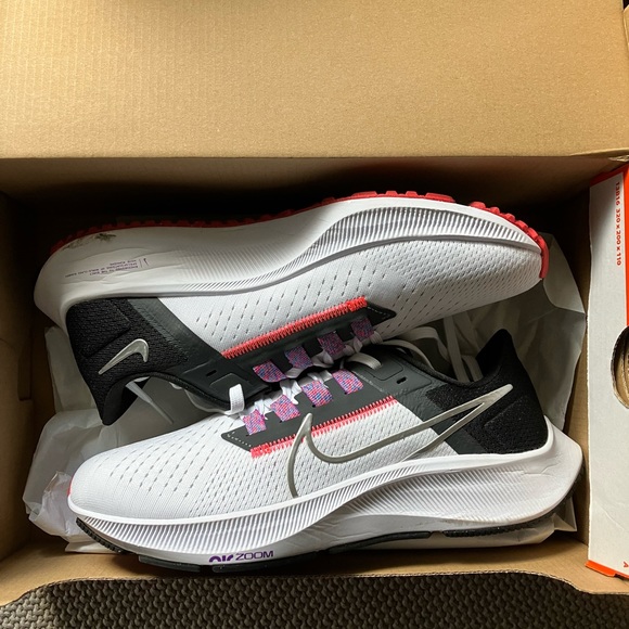 New Nike Zoom Pegasus 38 - Picture 2 of 9